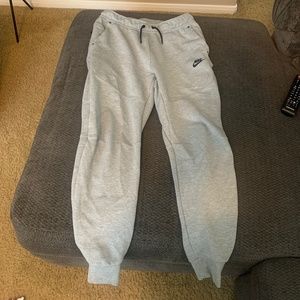 Men’s grey Nike sweats track suit
